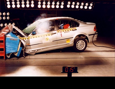 Краш тест BMW 3 Series (2001)